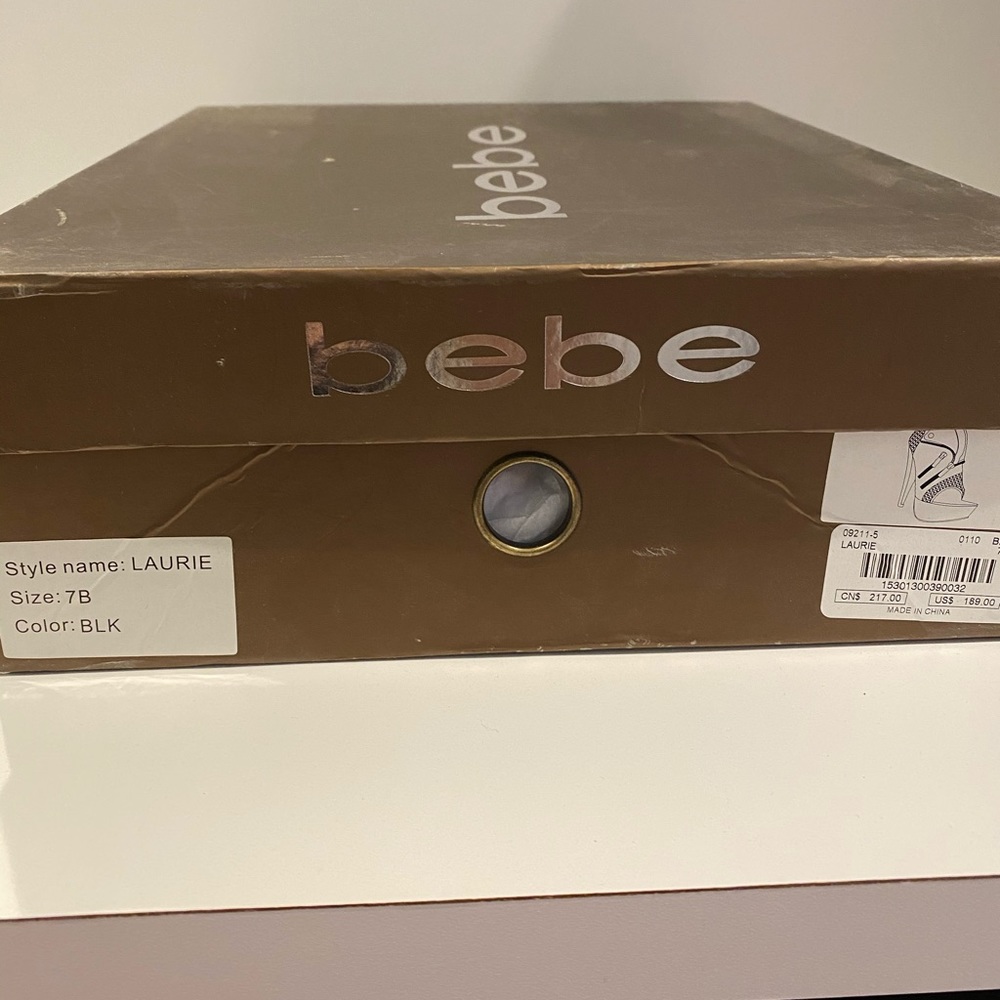 Bebe Laurie heel